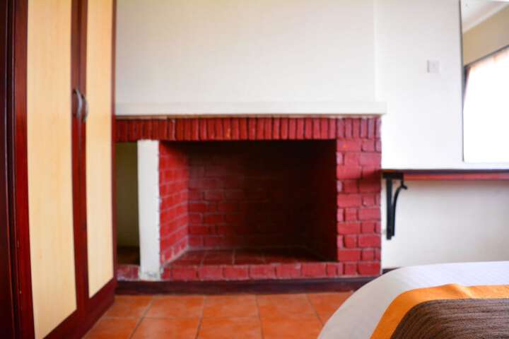 Room 13 of 37