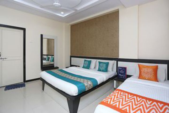 Room 12 of 23
