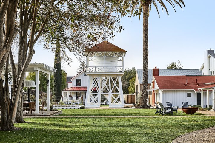 Hotel Exterior 83 of 85