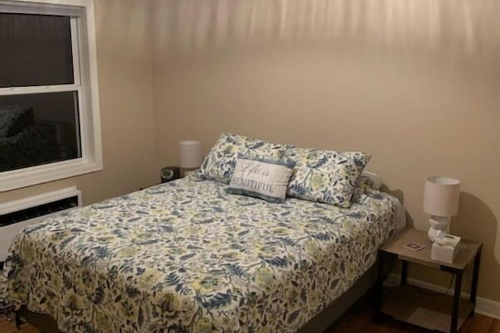 Room 3 of 96