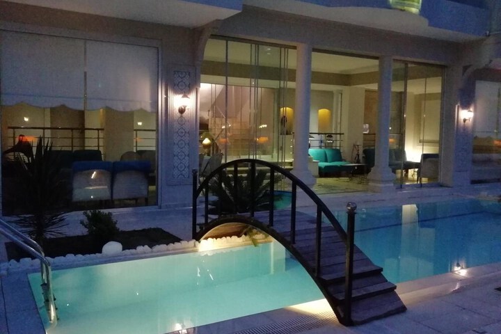 Pool 32 of 67