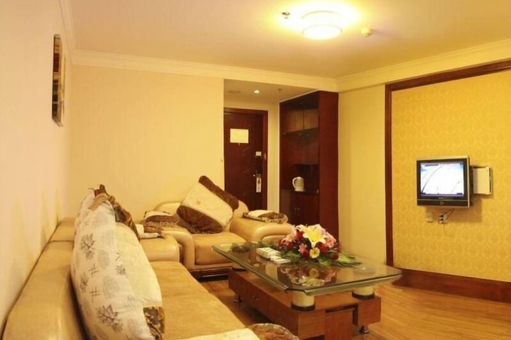 Room 12 of 16