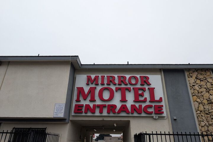 Image of Mirror Motel