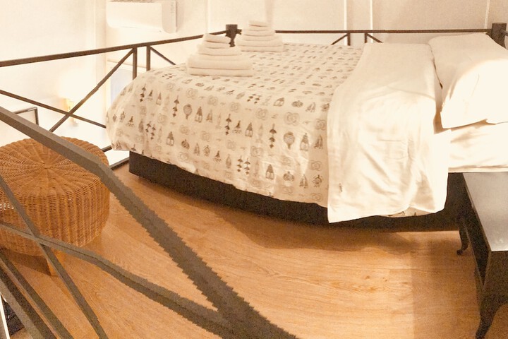 Room 3 of 33