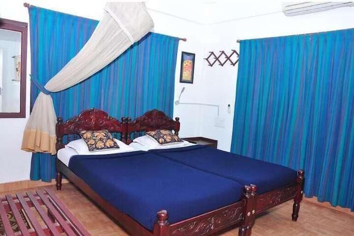 Room 8 of 63