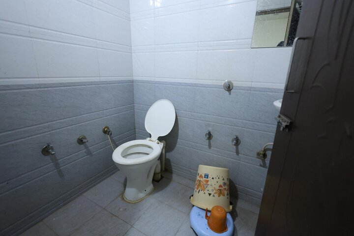 Room 29 of 38