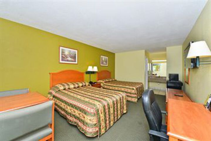 Room 7 of 11