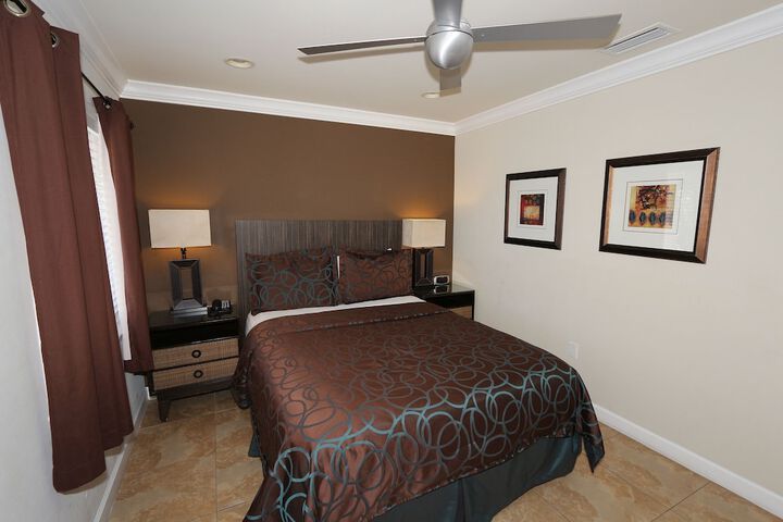 Room 16 of 72