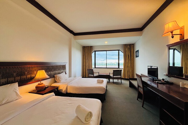 Royal Mekong Riverside Hotel