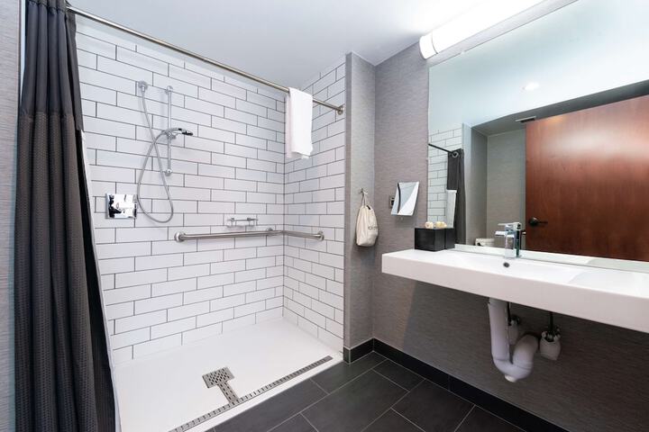 Bathroom shower