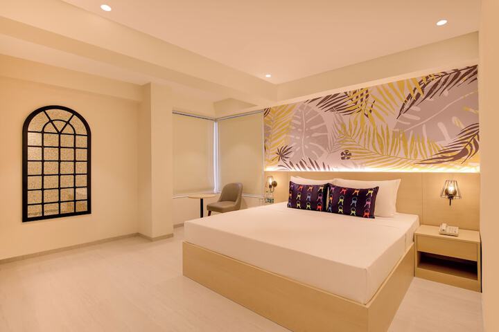 Room 17 of 48
