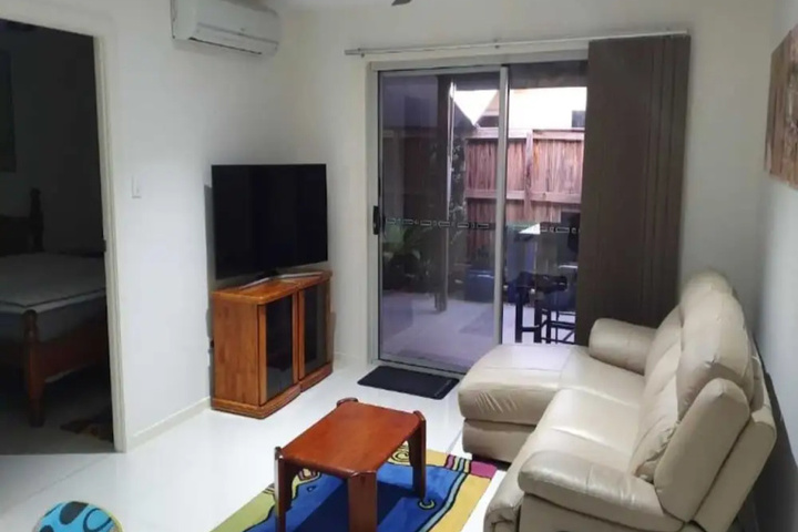 Room 4 of 10