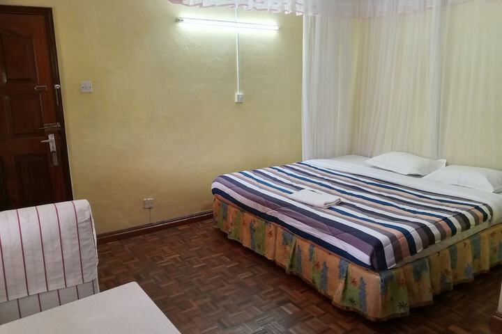 Room 11 of 36