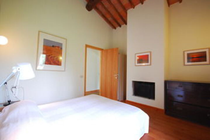 Room 9 of 35