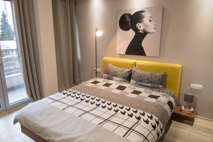 Room 33 of 45