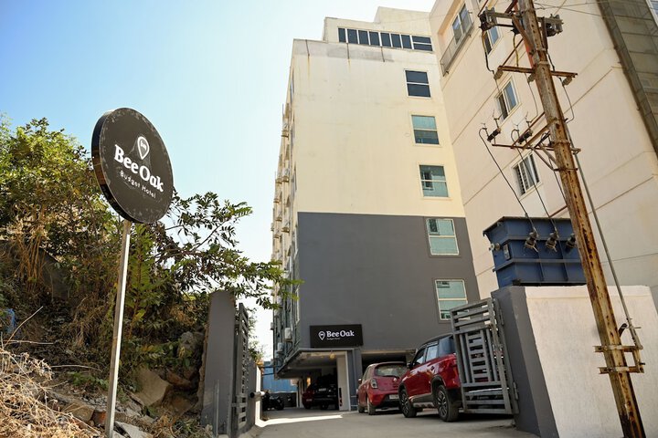 Hotel 5 of 6