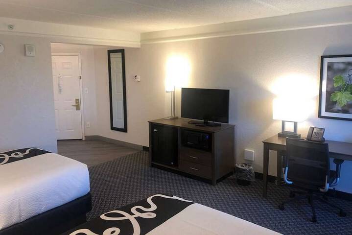 2 Double Beds (2 of 8)