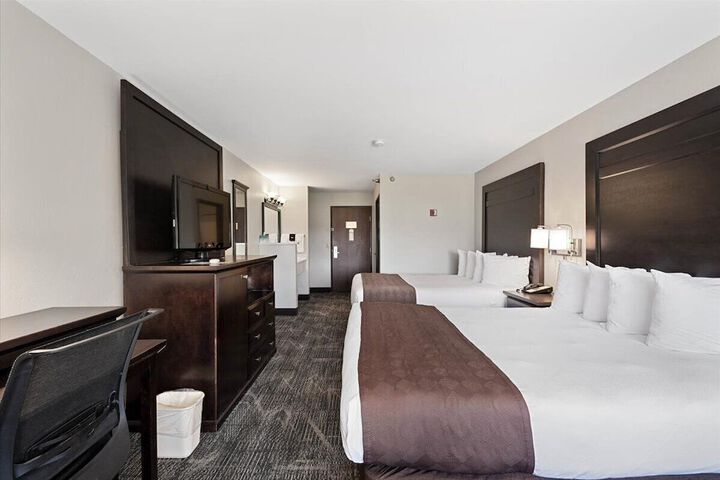 Room 42 of 95