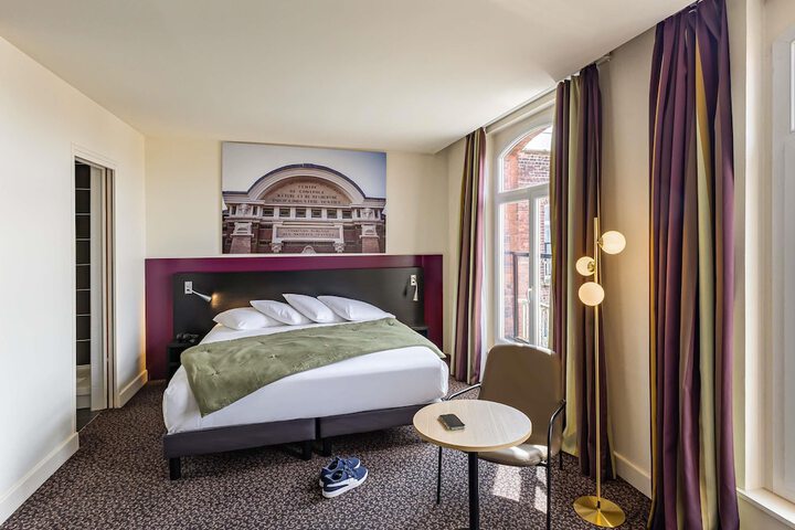 Room 22 of 81