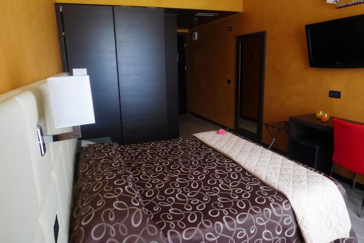 Room 18 of 45