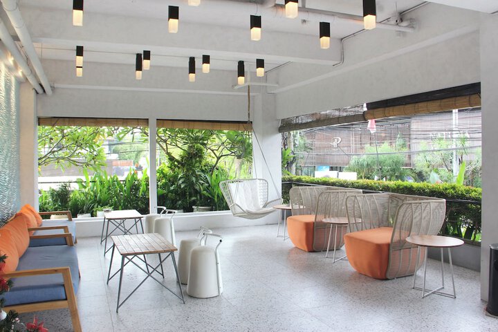 Hotel Lobby
