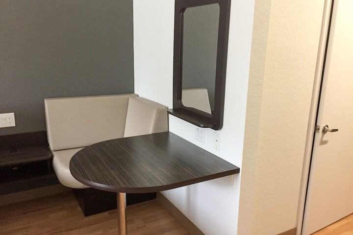Room 6 of 36