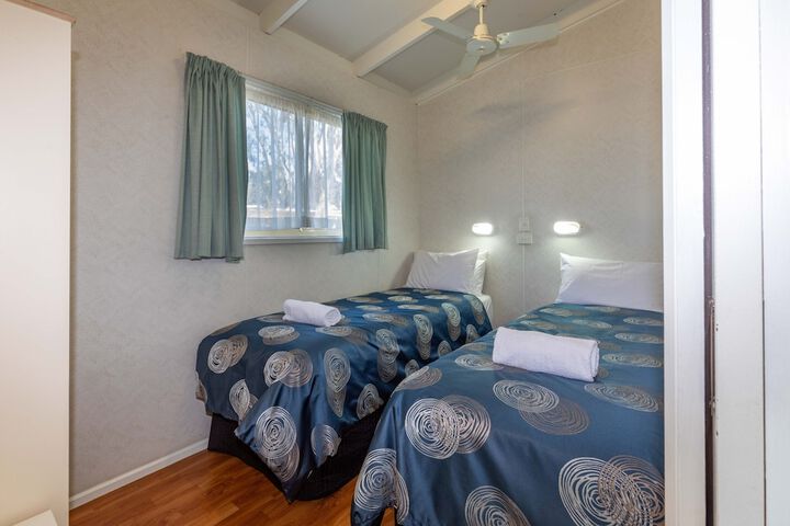 Room 17 of 77