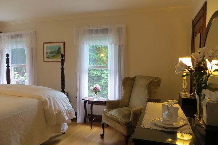 Room 7 of 34