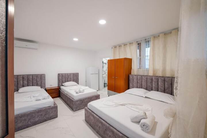 Room 2 of 55