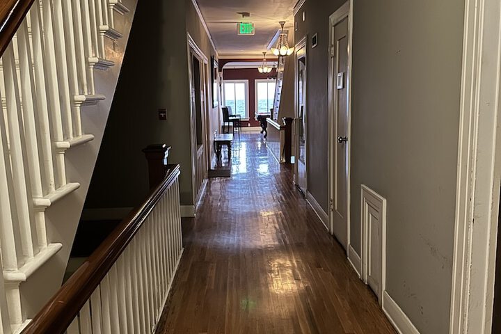 Ballroom/Hall 92 of 130