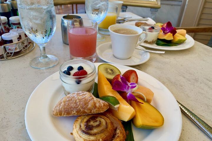 Breakfast buffet