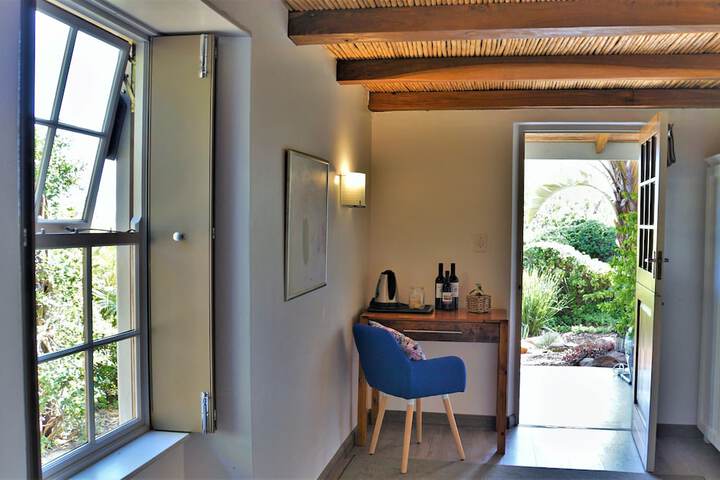 Room 16 of 152