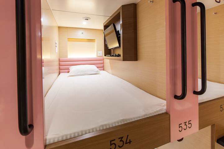 Room 6 of 40