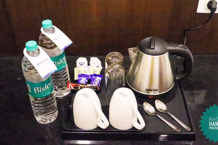 Breakfast/Coffee Service 18 of 41