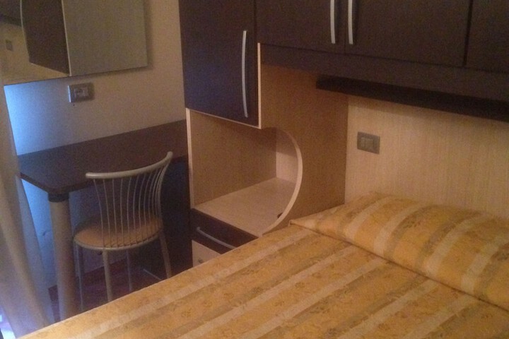 Room 11 of 69