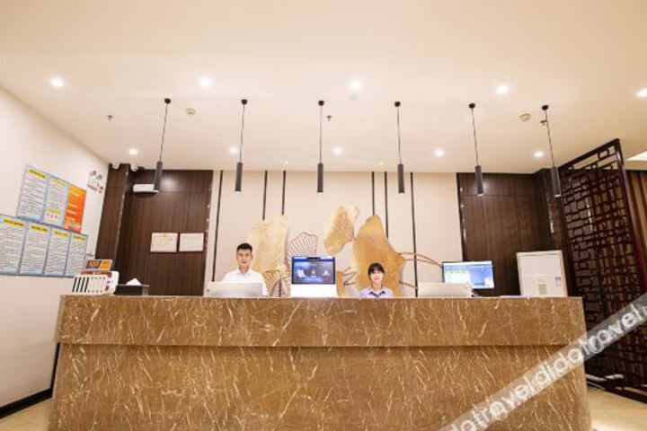 Hotel Interior 11 of 36