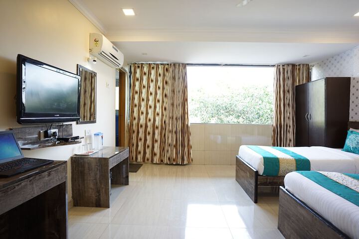 Room 15 of 19
