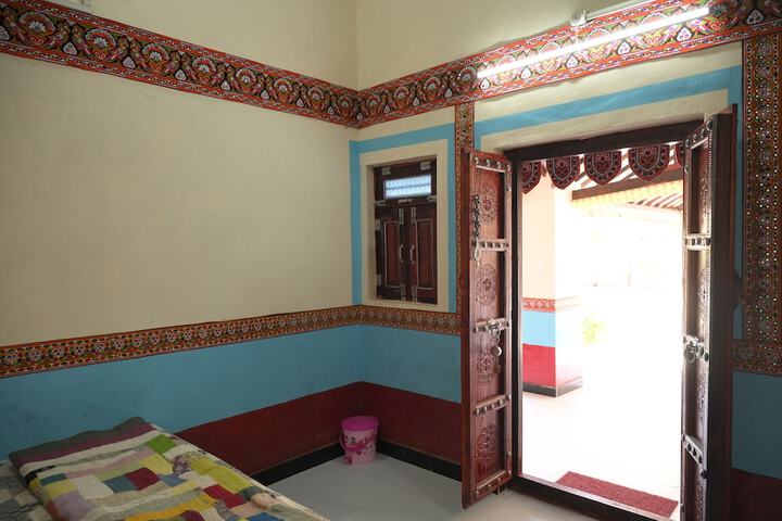 Room 18 of 35