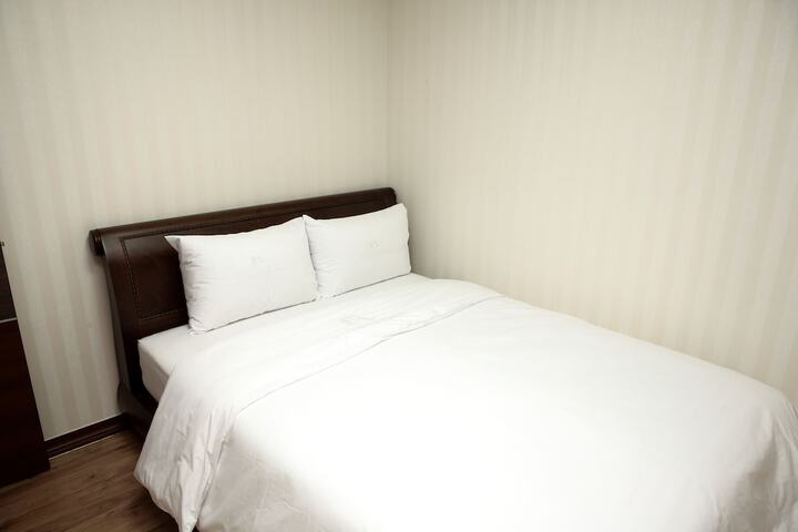 Room 6 of 56