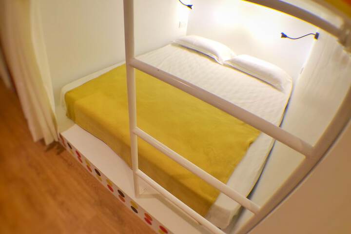 Room 5 of 20
