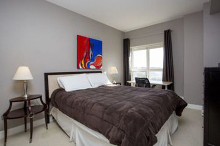 Room 8 of 27