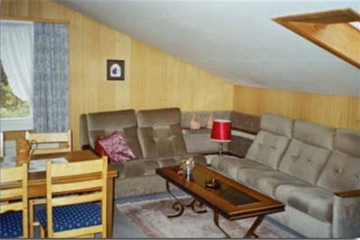 Room 2 of 11