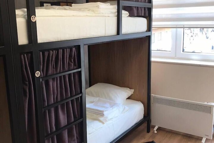 Room 9 of 13