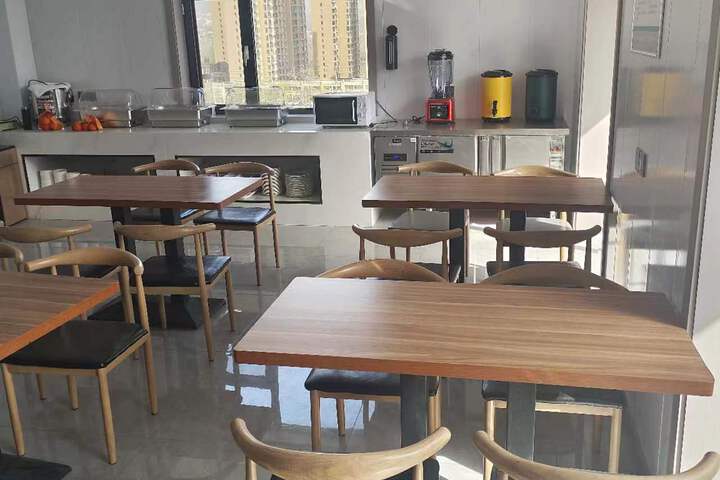 Junyi Hotel (Yuhua Road)