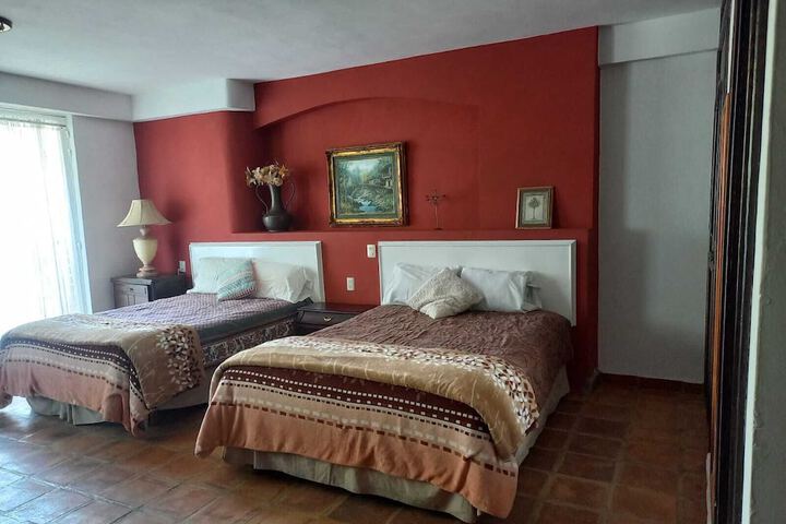 Room 5 of 45
