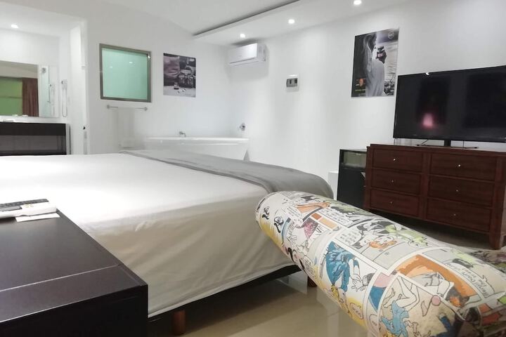 Room 8 of 27