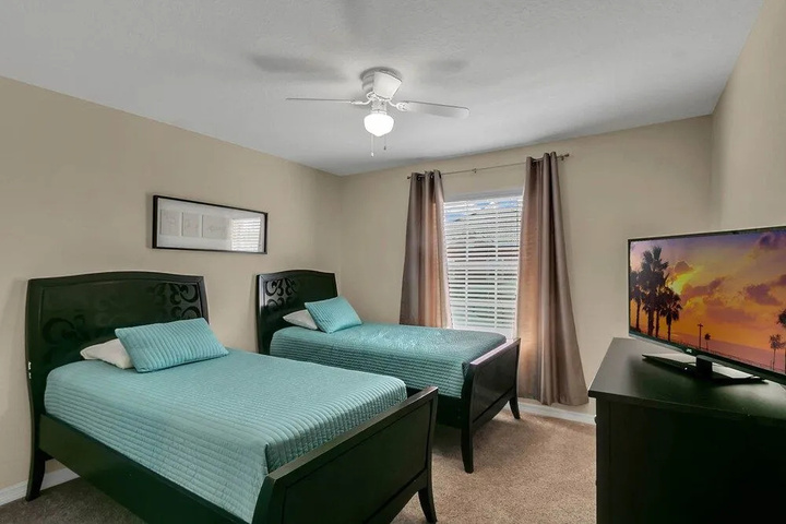 Room 3 of 26