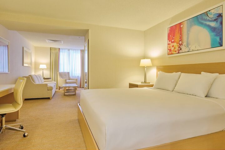 Chelsea Classic Room with 1 King Bed (39 of 54)