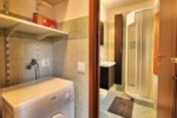 Room 325 of 528