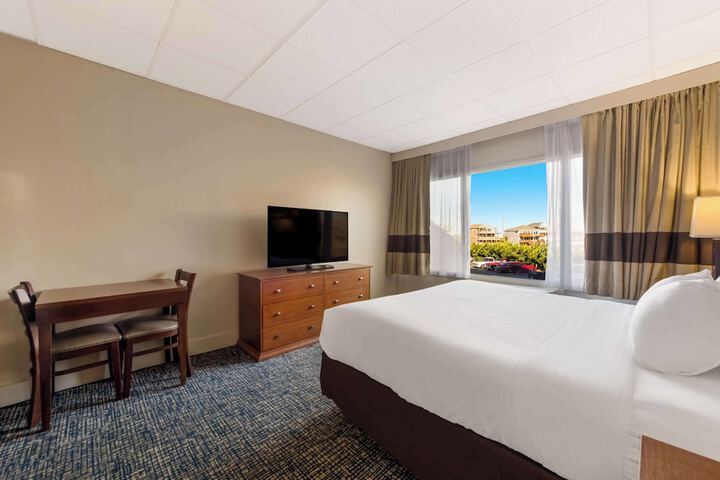 Room 18 of 65